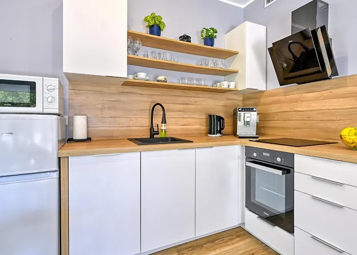 W Lesie Sosnowym Przy Plazy - 5d Międzywodzie